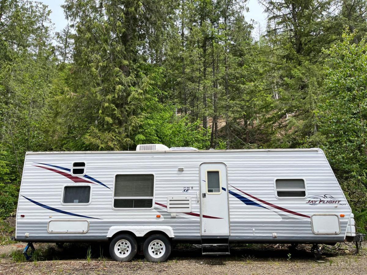 Noah'S Ark Campground Revelstoke Exterior photo