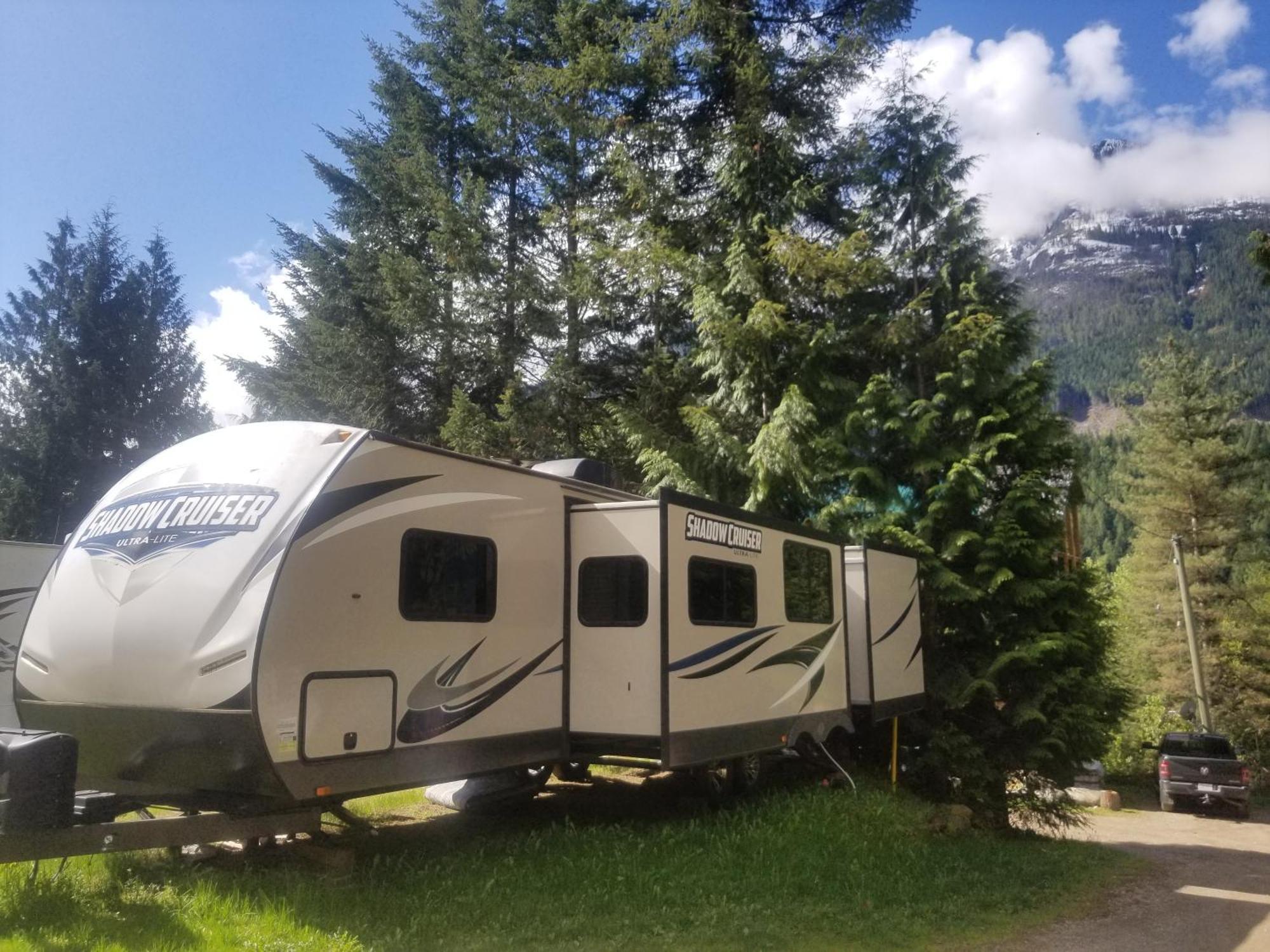 Noah'S Ark Campground Revelstoke Exterior photo