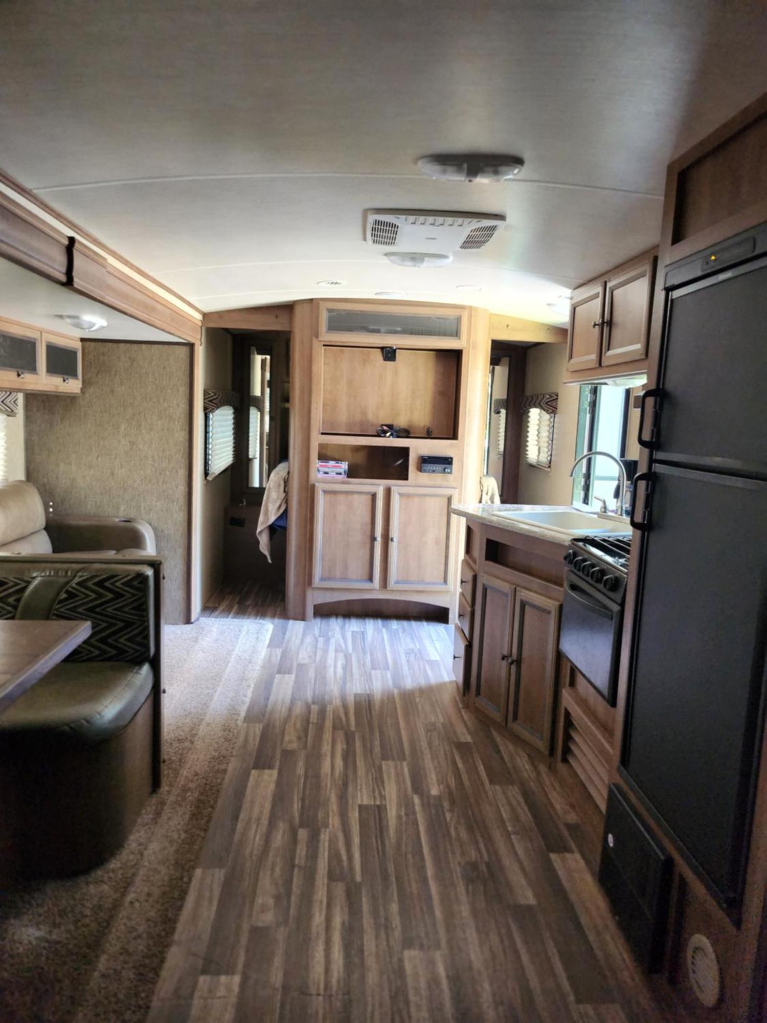Noah'S Ark Campground Revelstoke Exterior photo