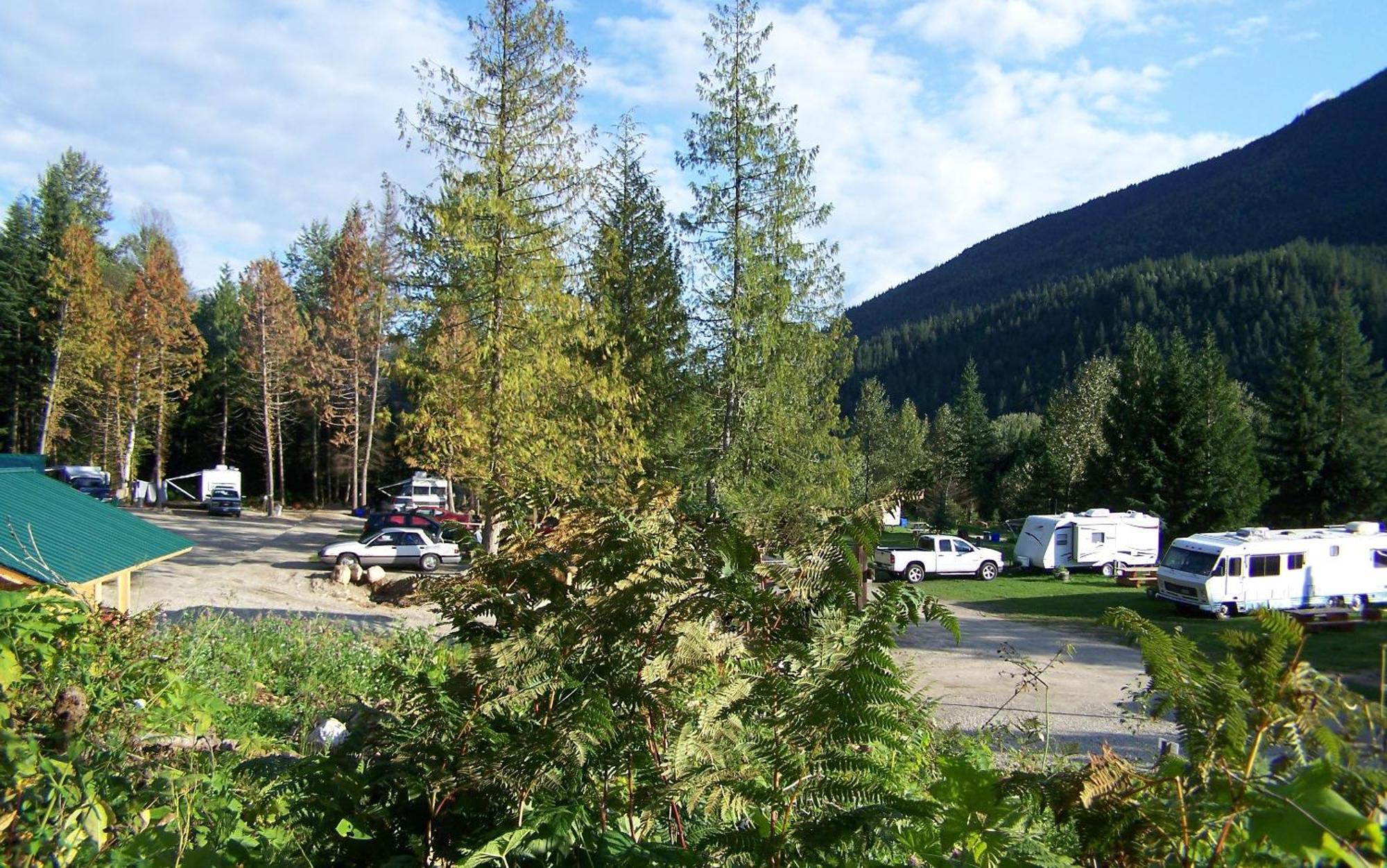 Noah'S Ark Campground Revelstoke Exterior photo