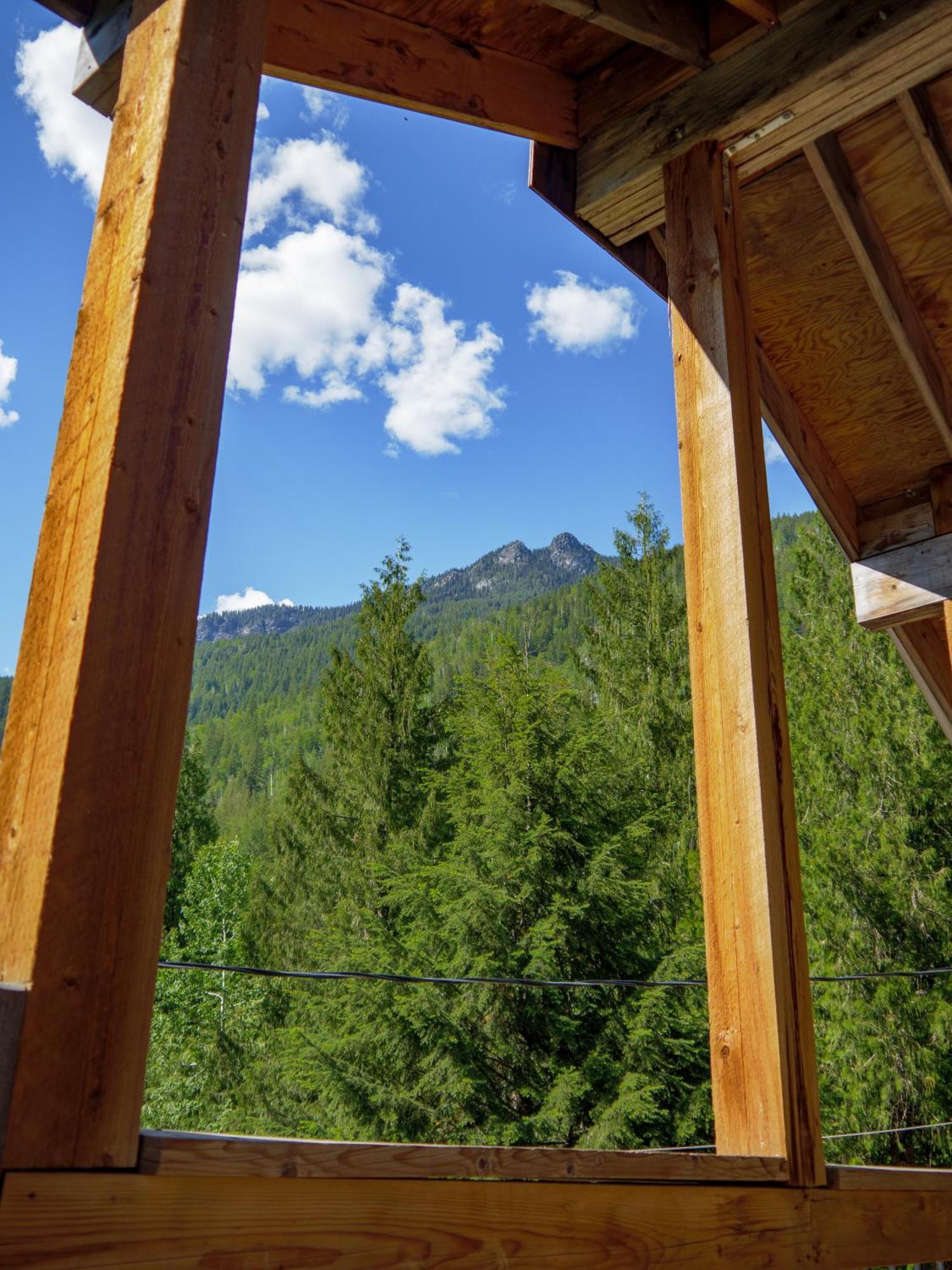 Noah'S Ark Campground Revelstoke Exterior photo