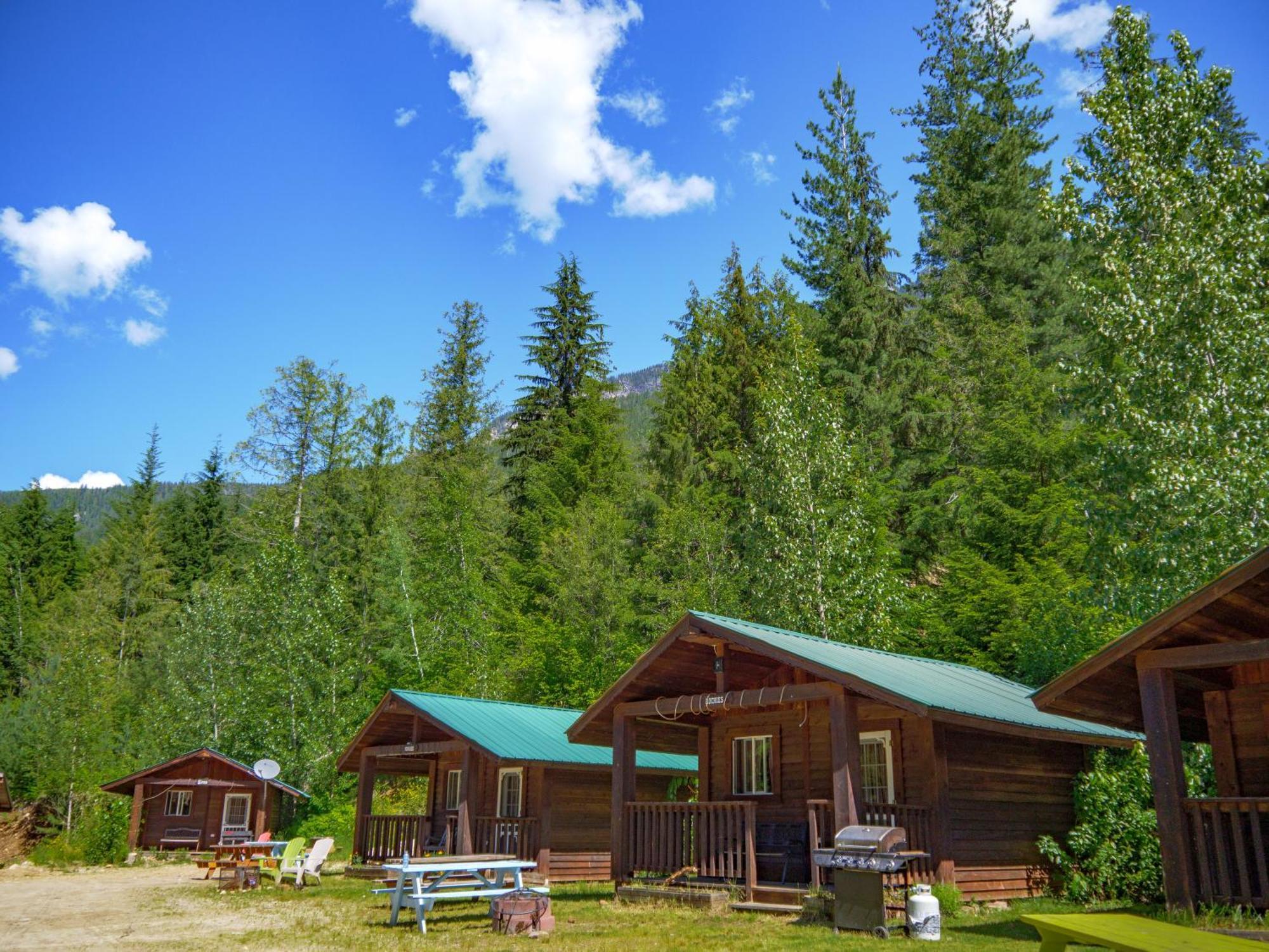 Noah'S Ark Campground Revelstoke Exterior photo