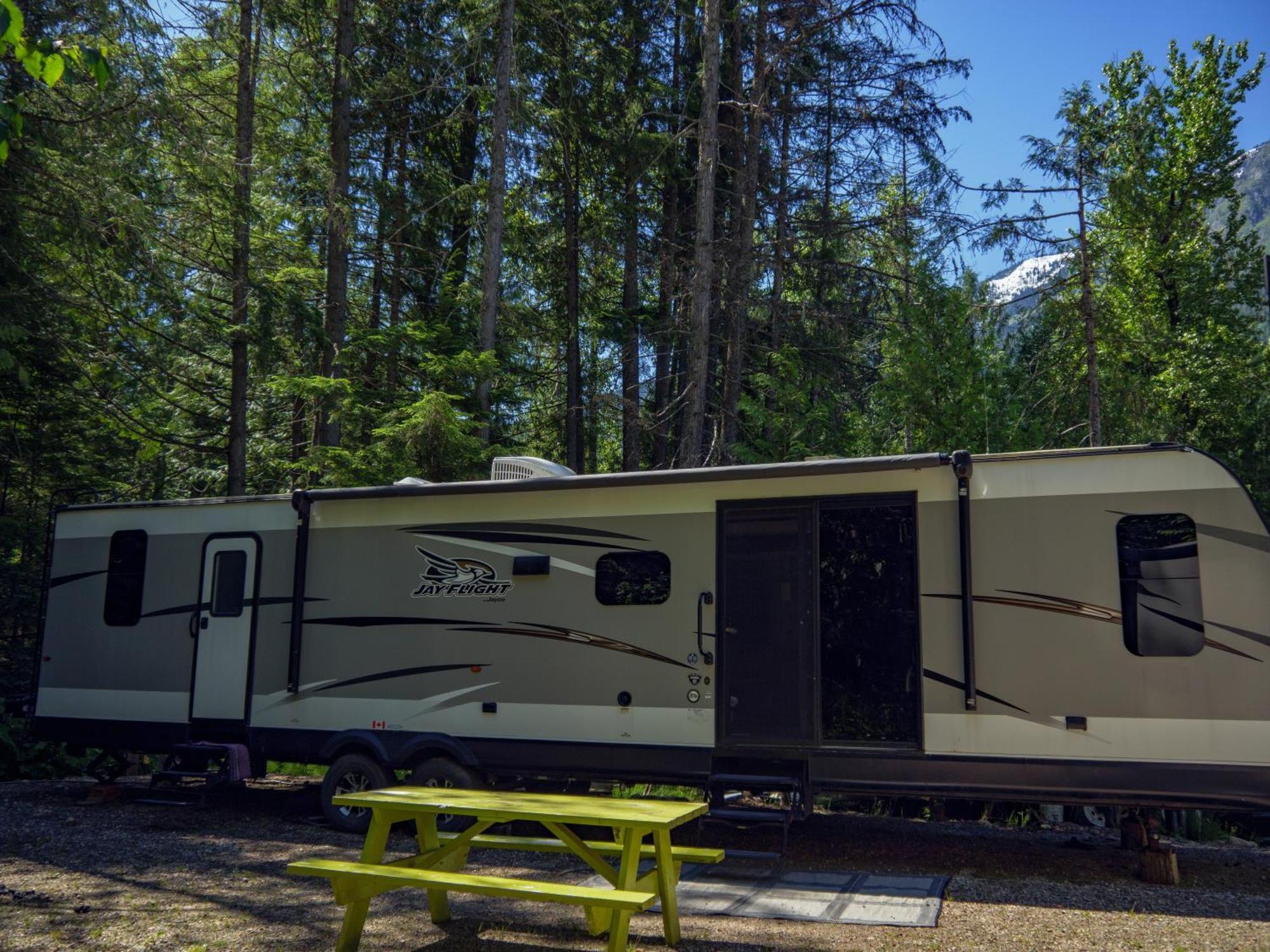 Noah'S Ark Campground Revelstoke Exterior photo